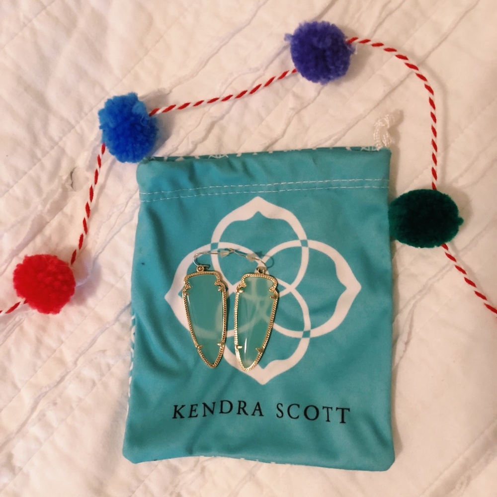 Kendra Scott Earrings!